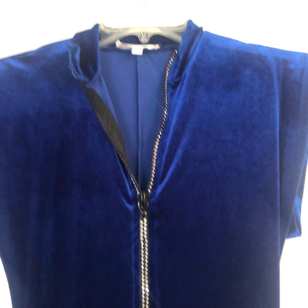 🕚 CHERRY MELLOW HIGH END BRAND SEXY VELVET JUMPSUIT SIZE MED